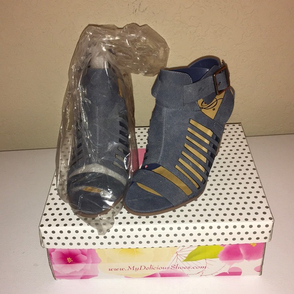 🆕 Strappy Caged Heel Sandal - Picture 2 of 7